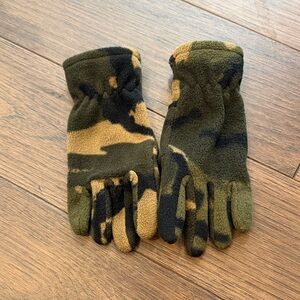 Old Navy Kids S/M Camouflage Fleece Gloves